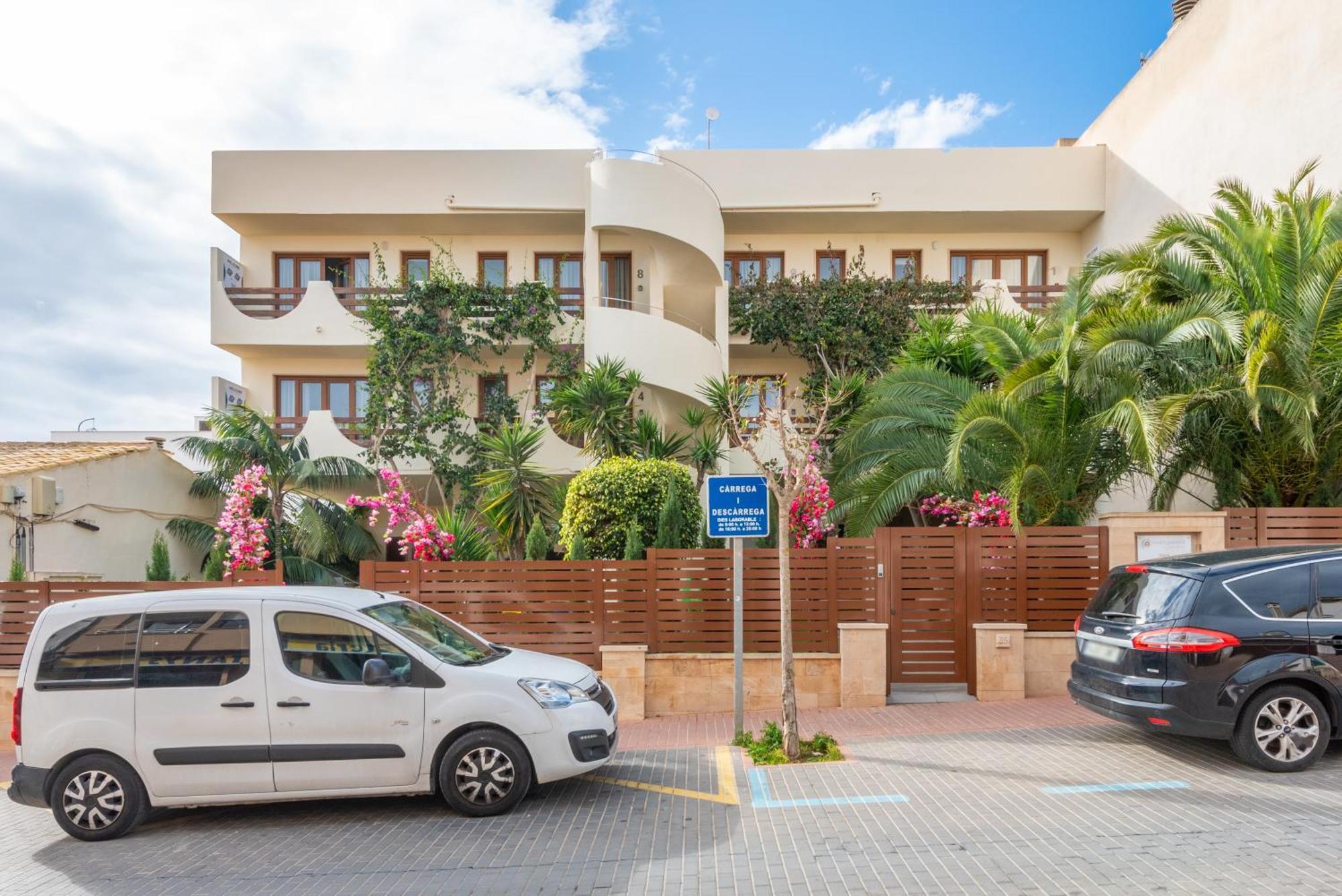 Apartamentos Estanques Colonia de Sant Jordi Exterior foto