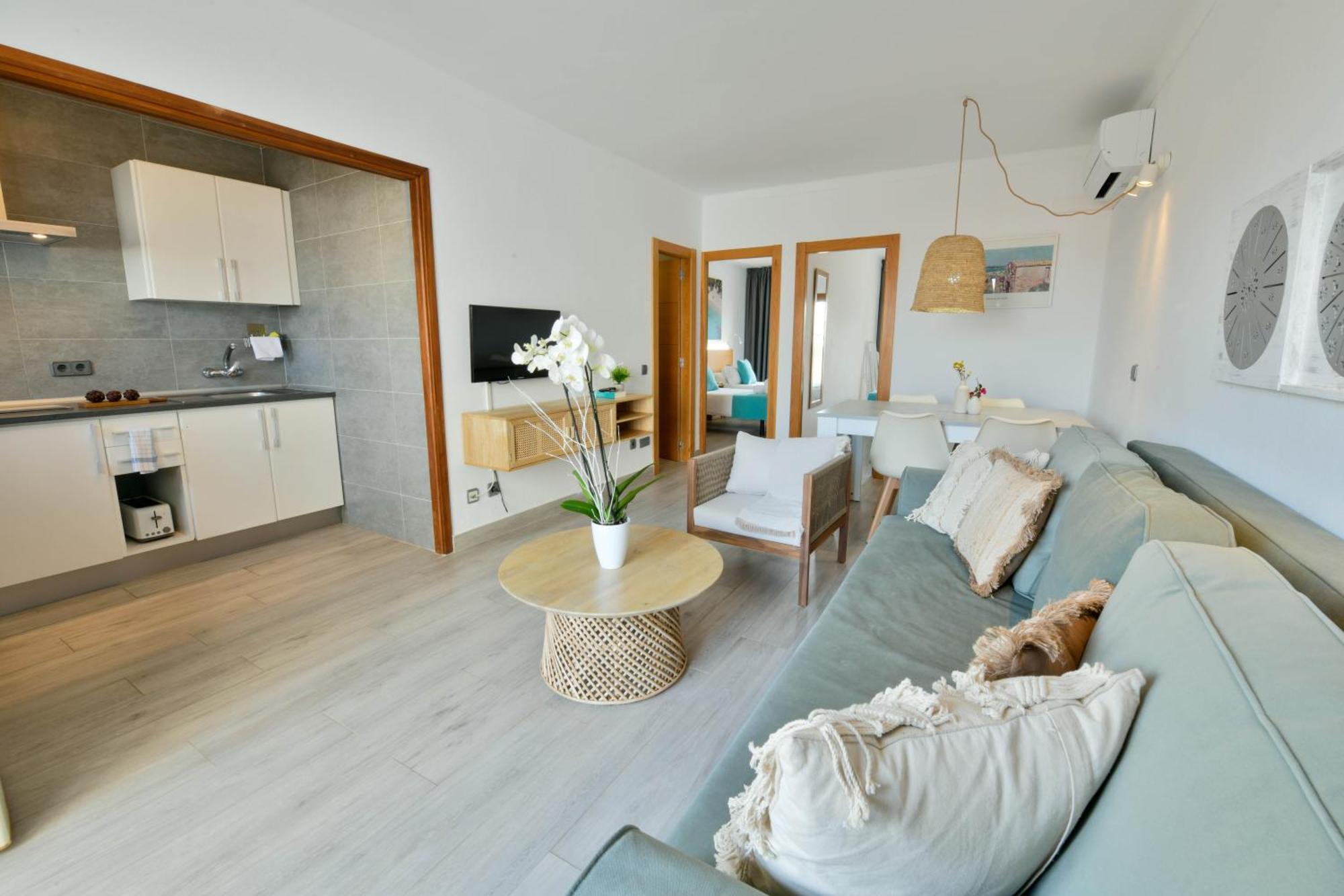 Apartamentos Estanques Colonia de Sant Jordi Exterior foto