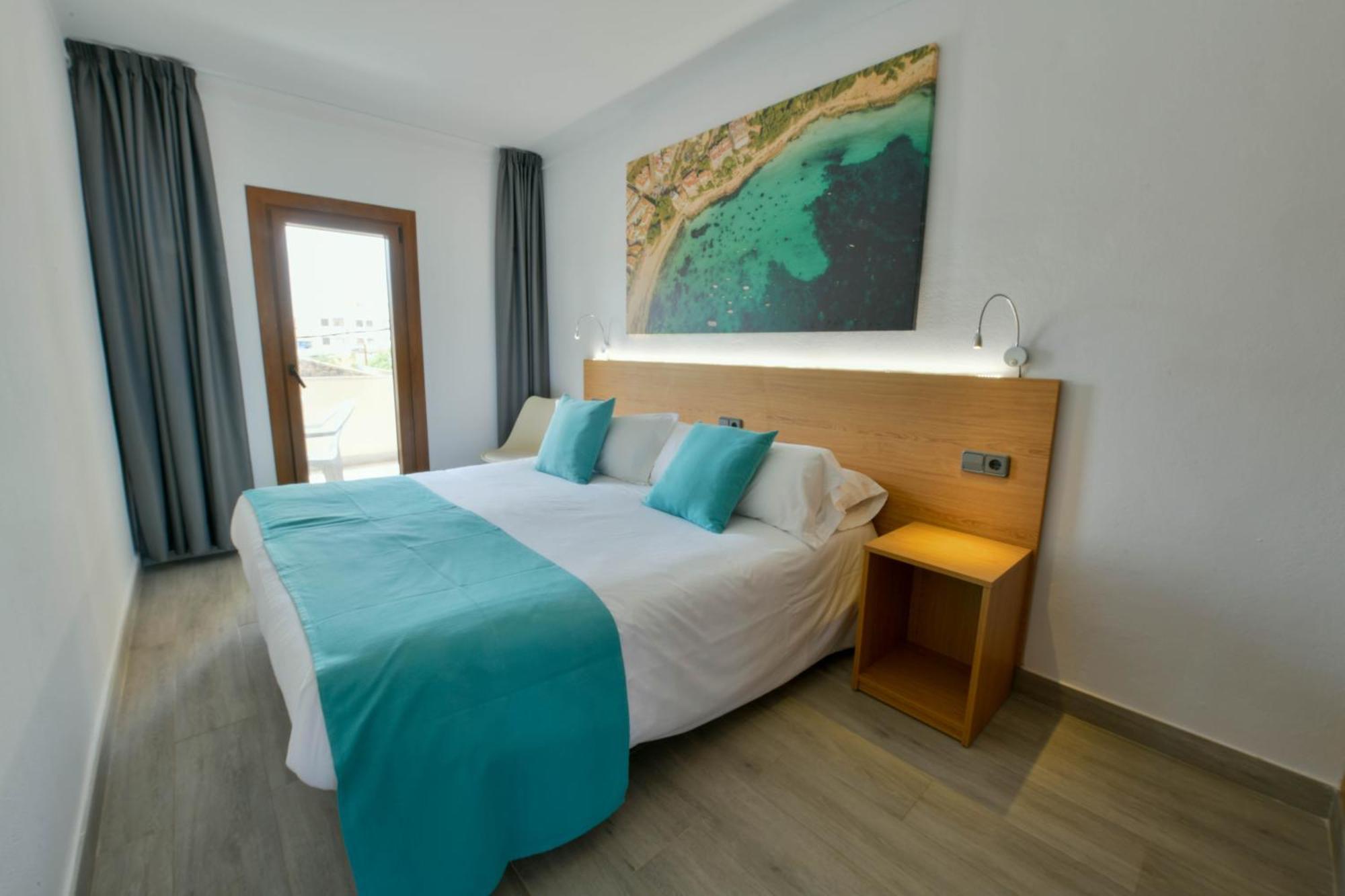 Apartamentos Estanques Colonia de Sant Jordi Exterior foto