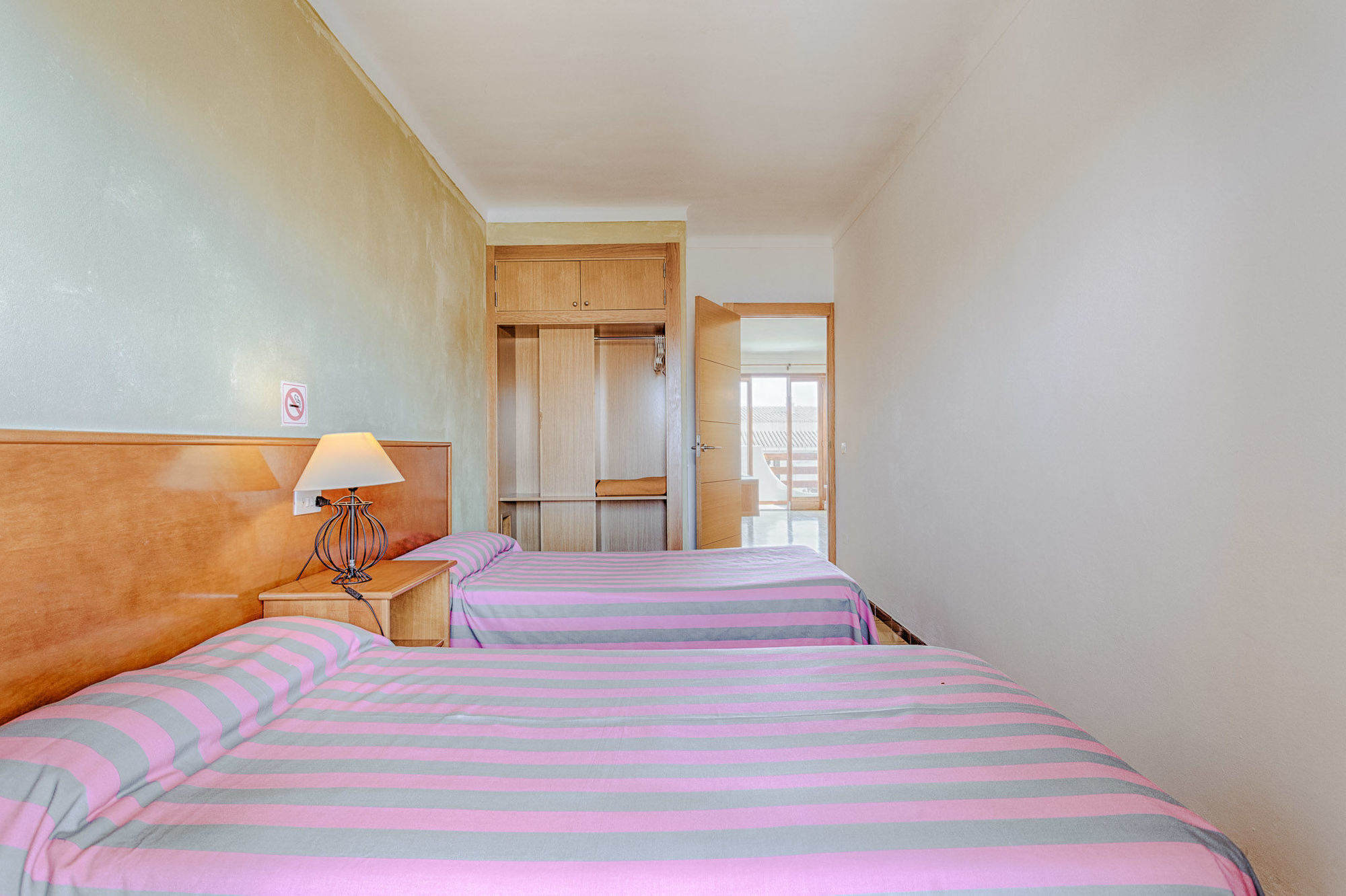 Apartamentos Estanques Colonia de Sant Jordi Exterior foto
